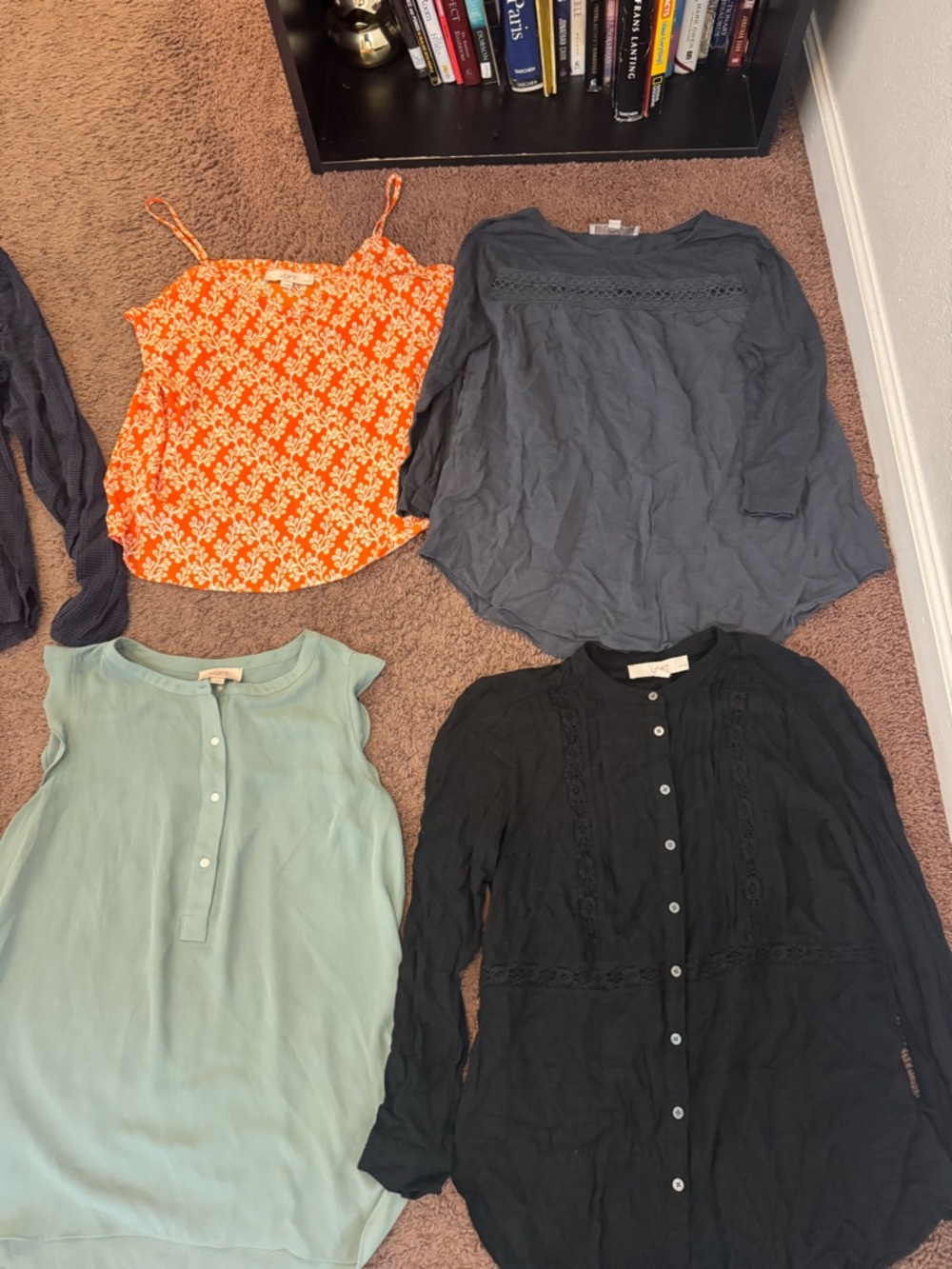 Lot Of 12 Tops Blouses Spring Summer Ann Taylor LOFT Workwear S - Picture 8 of 10